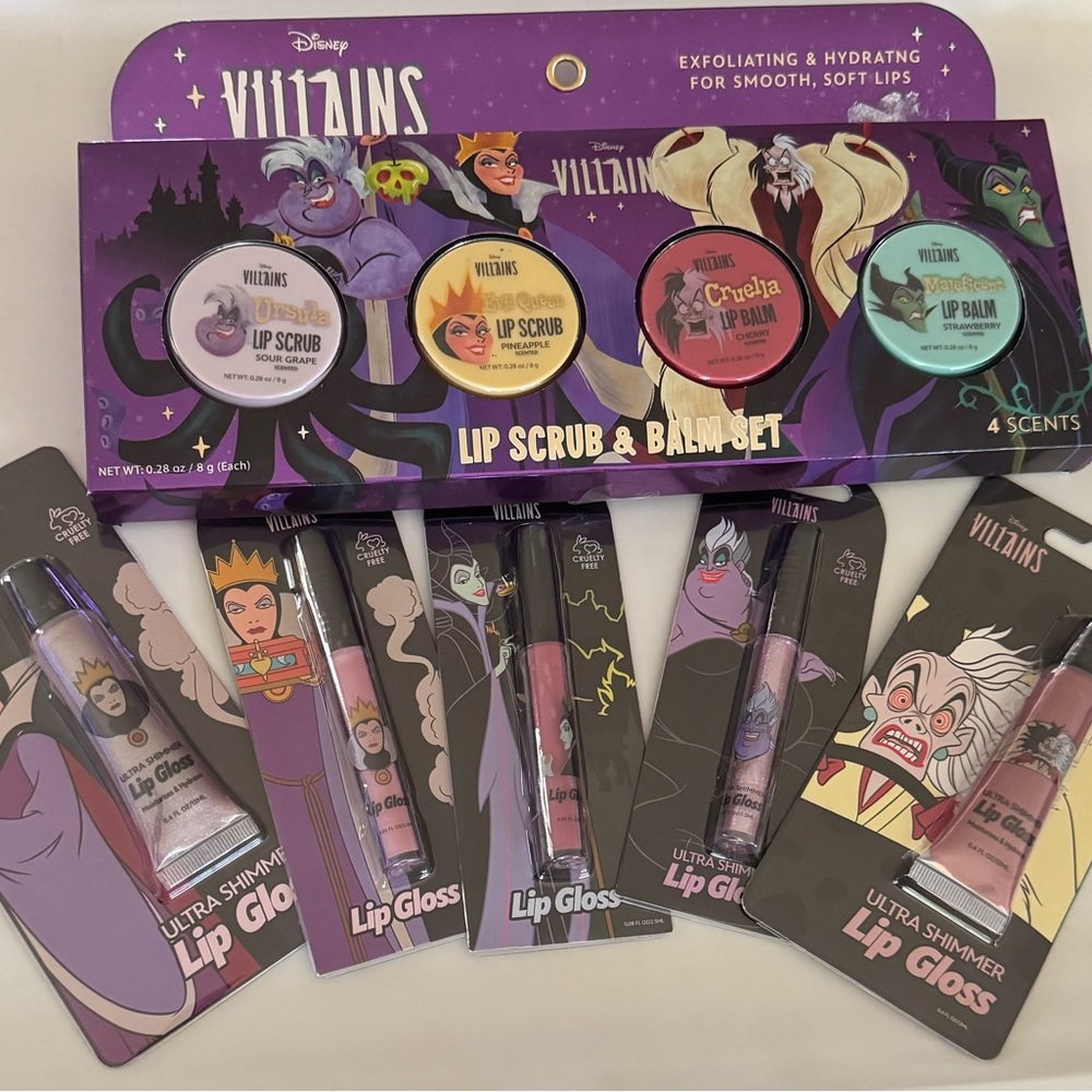 NEW IN PACKAGE 
Disney Villains Lip Scrub & Balm Set with Shimmer Gloss